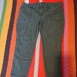 Old Navy Women's Ankle Jeans in Olive Green